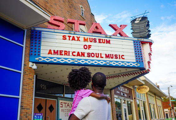 Vater mit Tochter am Stax Museum of American Soul Music