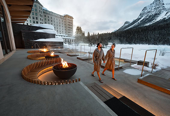 Fairmont-Chateau-Lake-Louise-Outdoor-Spa