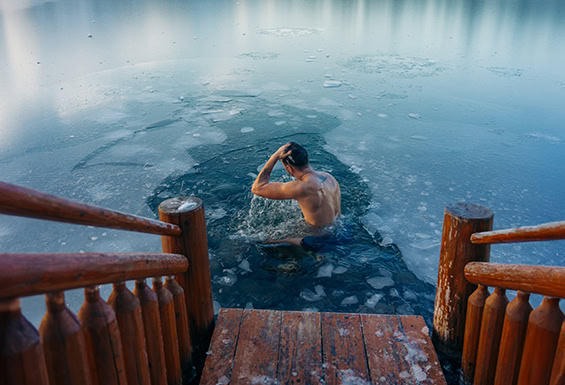 Fairmont-Jasper-Park-Lodge-Eisbaden
